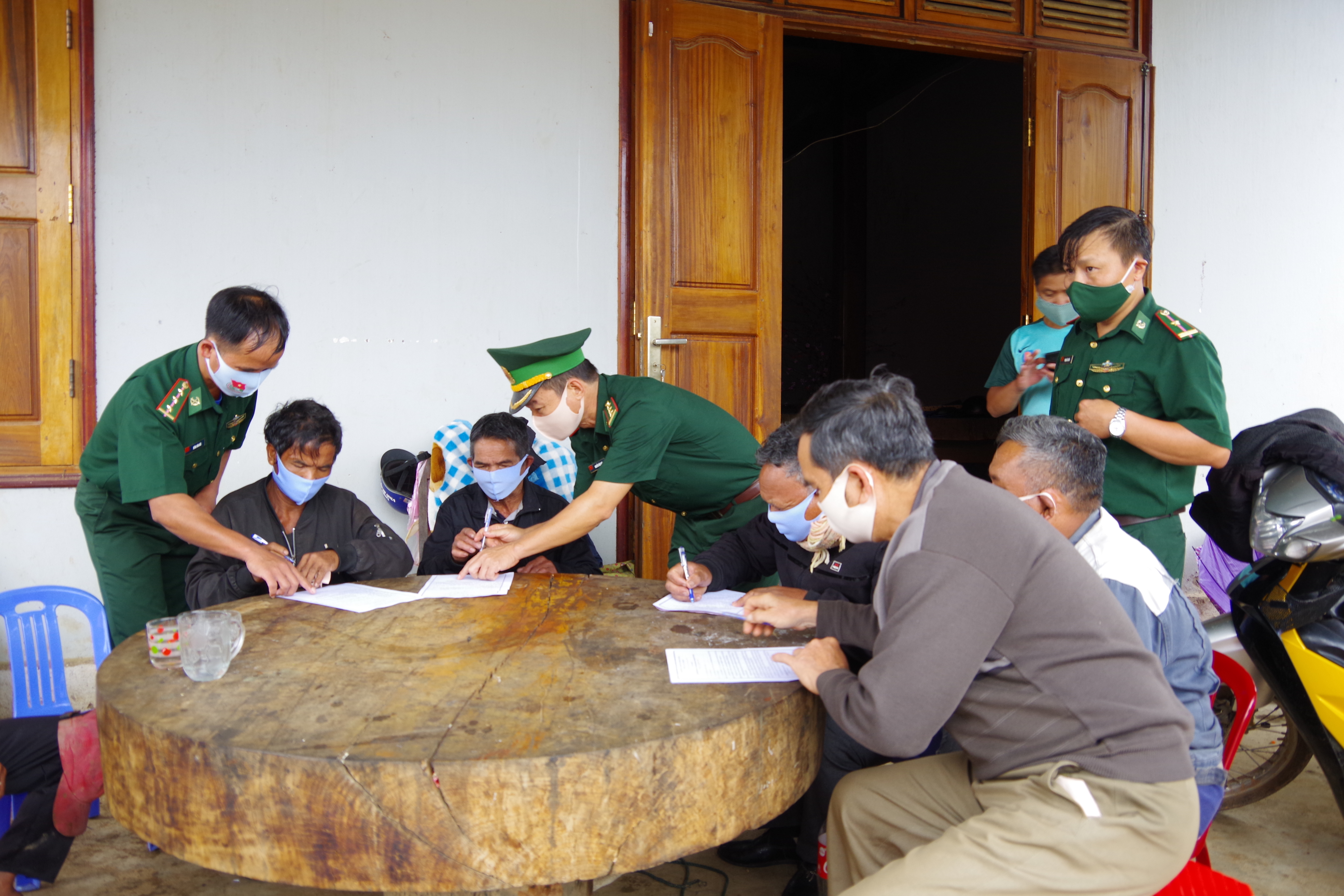 Quản lý chặt biên giới để phòng, chống dịch 